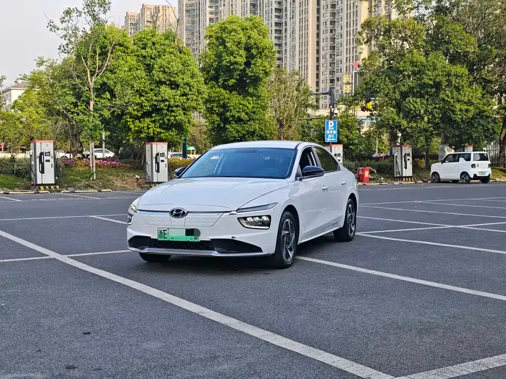 Hyundai Mistra New Energy — фото 1