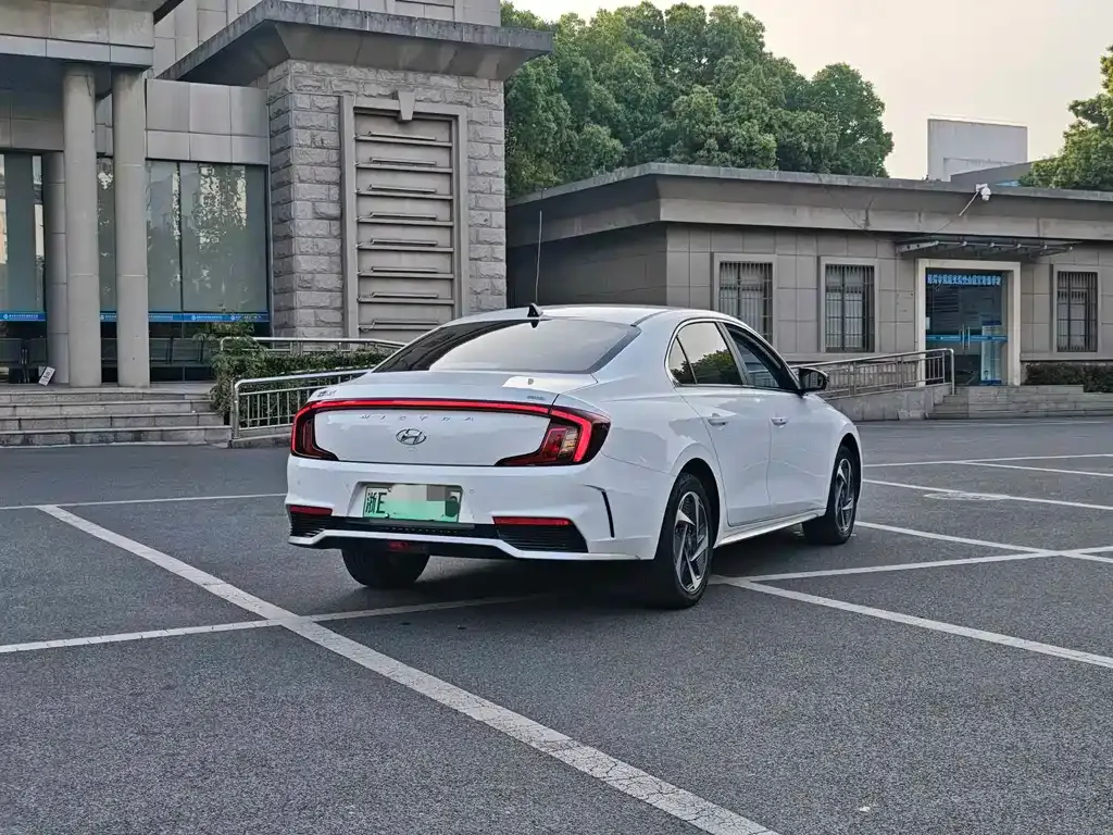 Hyundai Mistra New Energy — фото 5