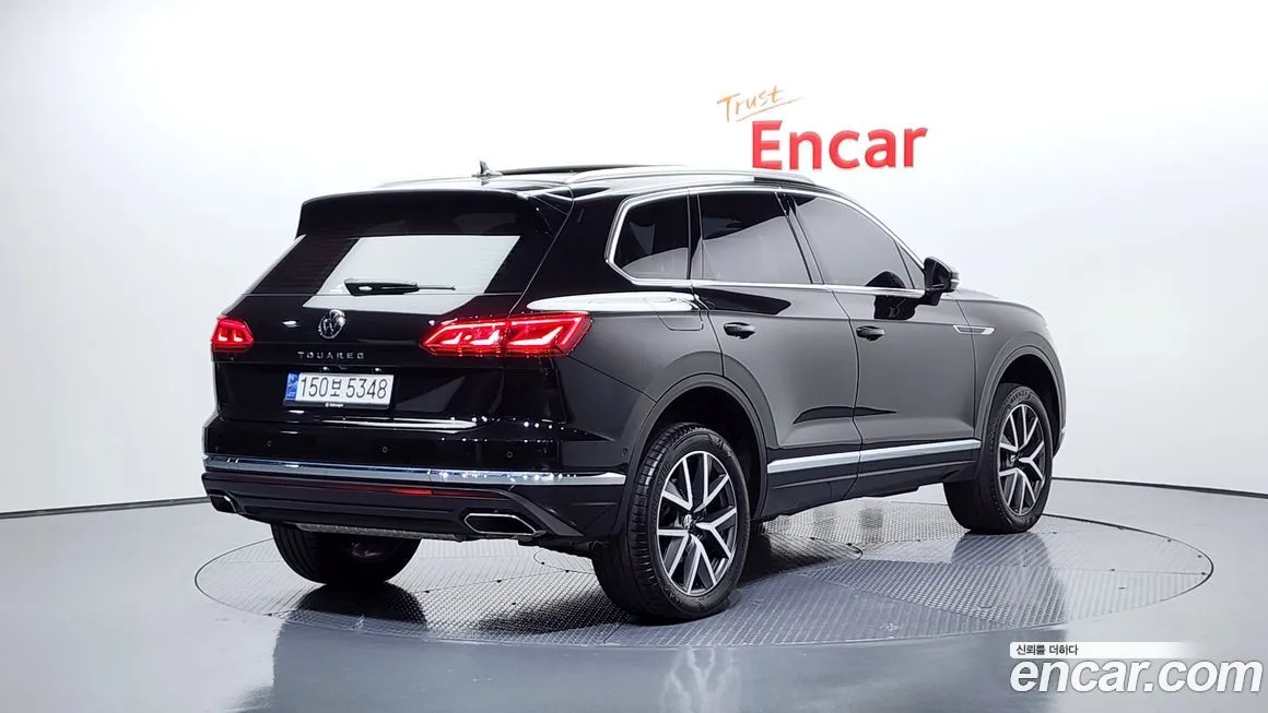 Volkswagen Touareg — фото 2