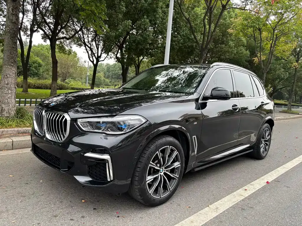 BMW X5 — фото 1