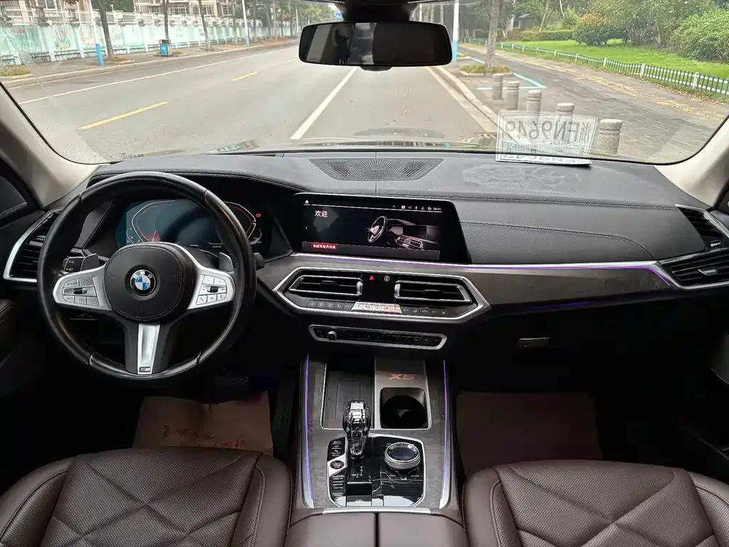 BMW X5 — фото 10