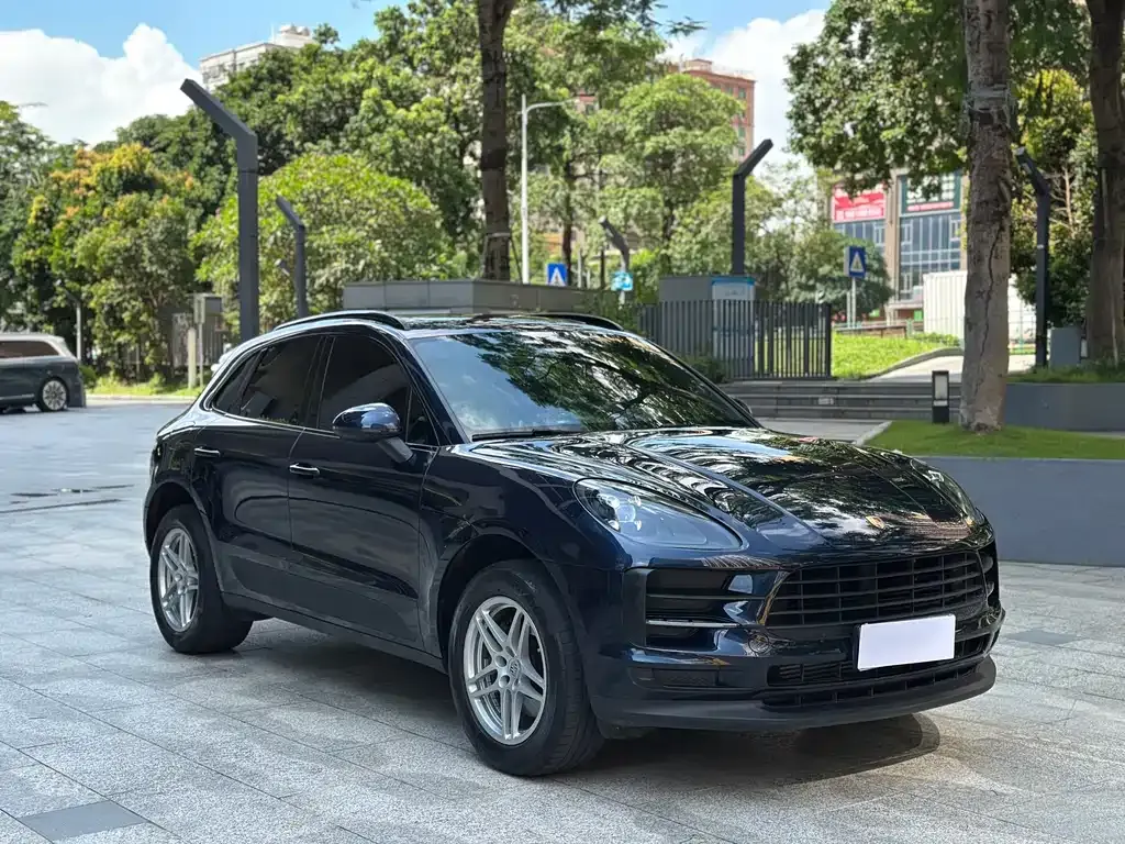 Porsche Macan — фото 1