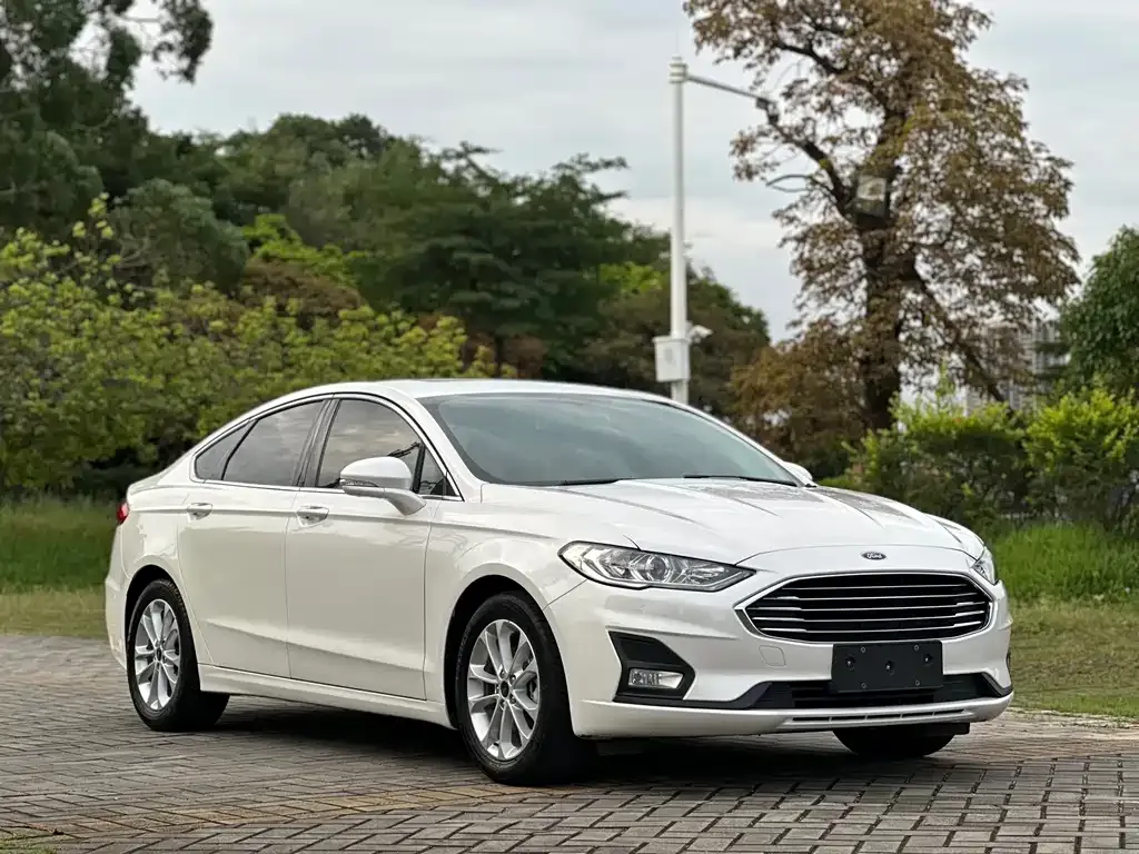 Ford Mondeo — фото 3