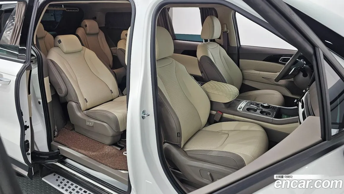 Kia Carnival — фото 10
