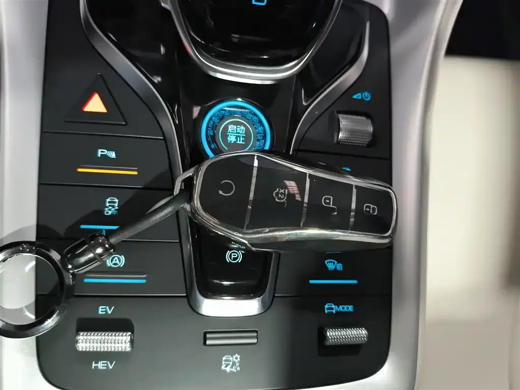 BYD Pro New Energy — фото 8