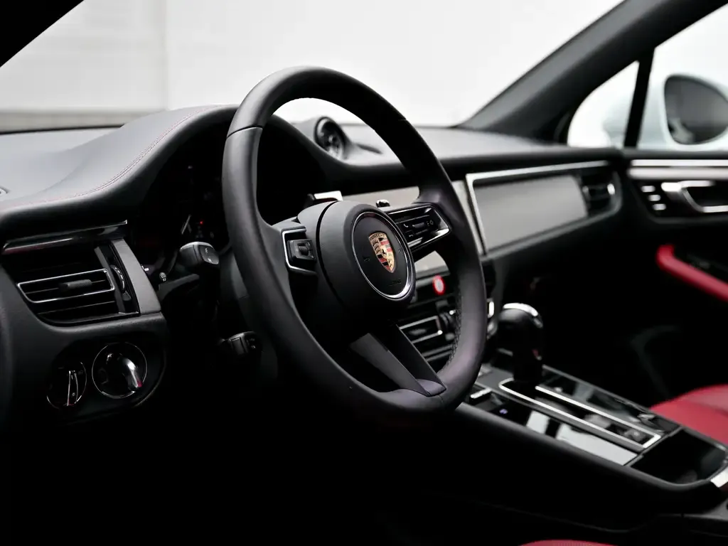 Porsche Macan — фото 7
