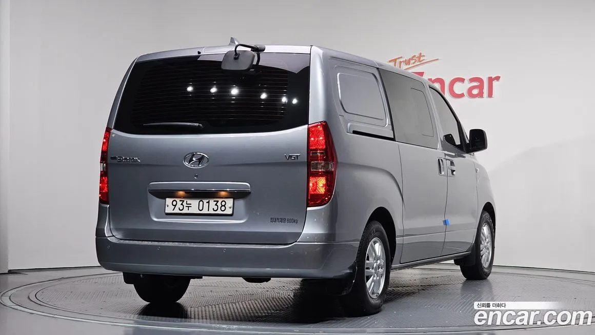 Hyundai Starex — фото 2