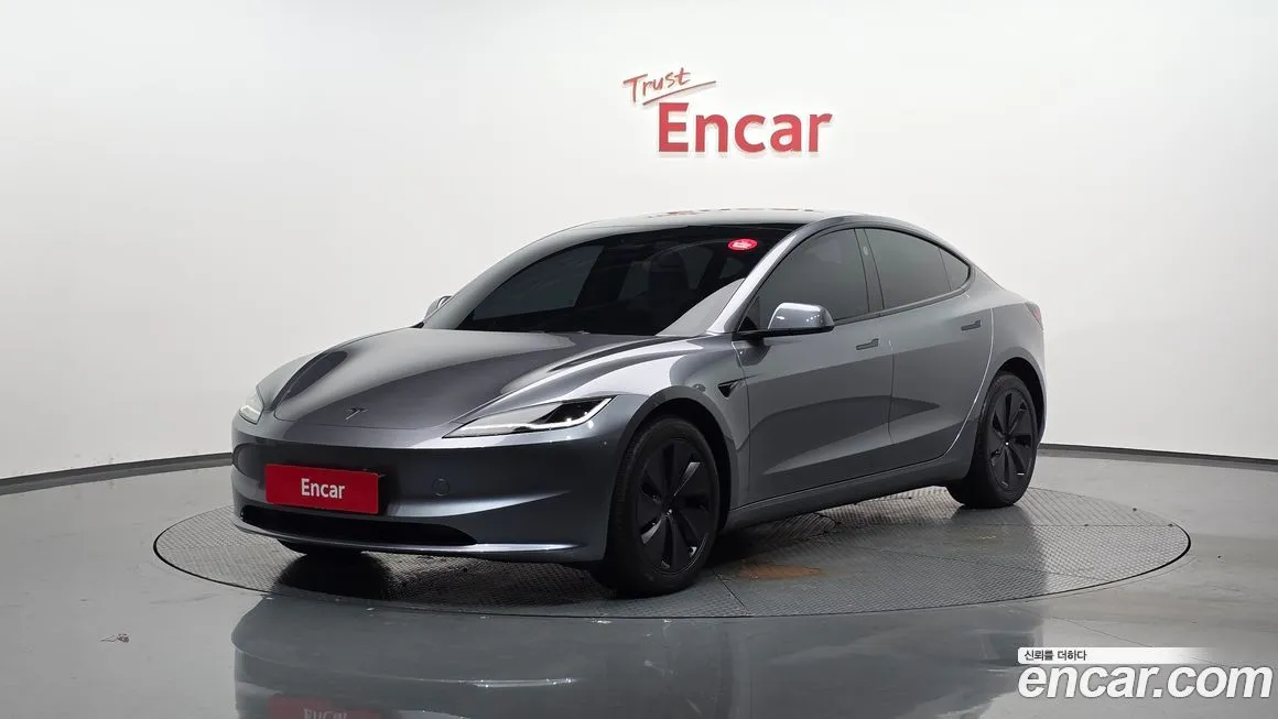 Tesla Model 3 — фото 1