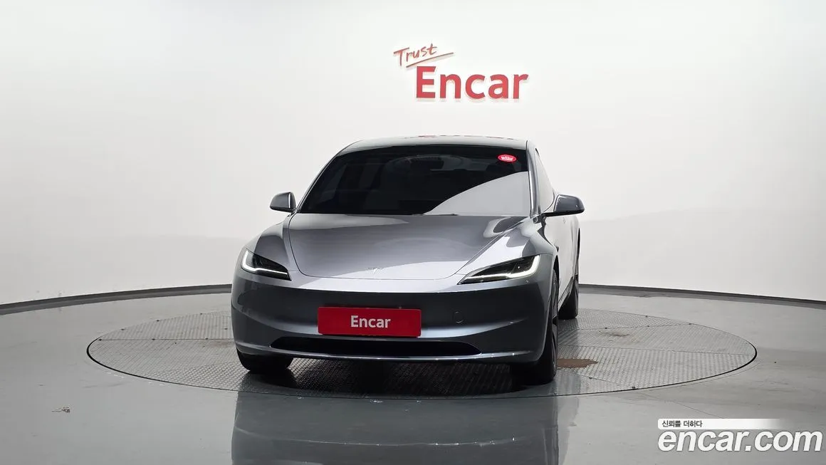 Tesla Model 3 — фото 3