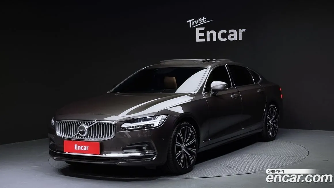 Volvo S90 — фото 1
