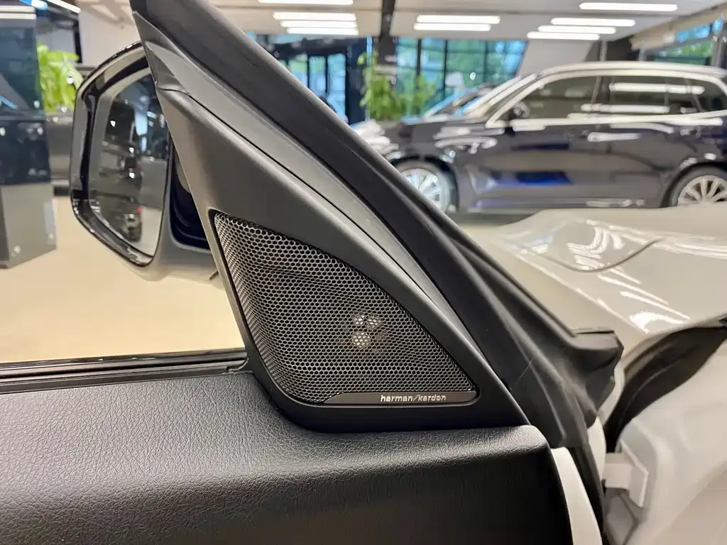 BMW 3 Series GT — фото 9