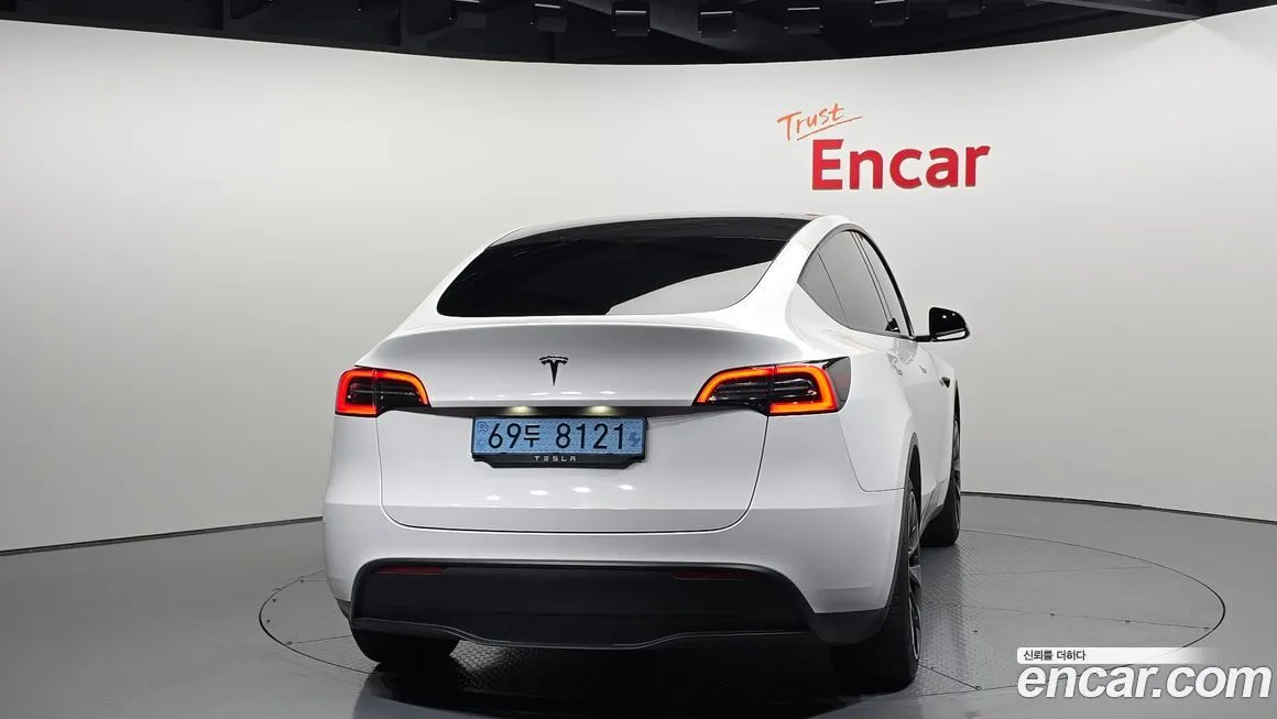 Tesla Model Y — фото 4