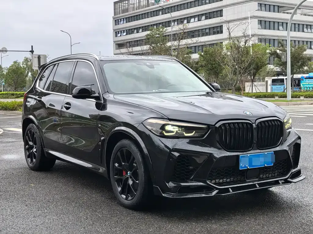 BMW X5 (Import) — фото 2