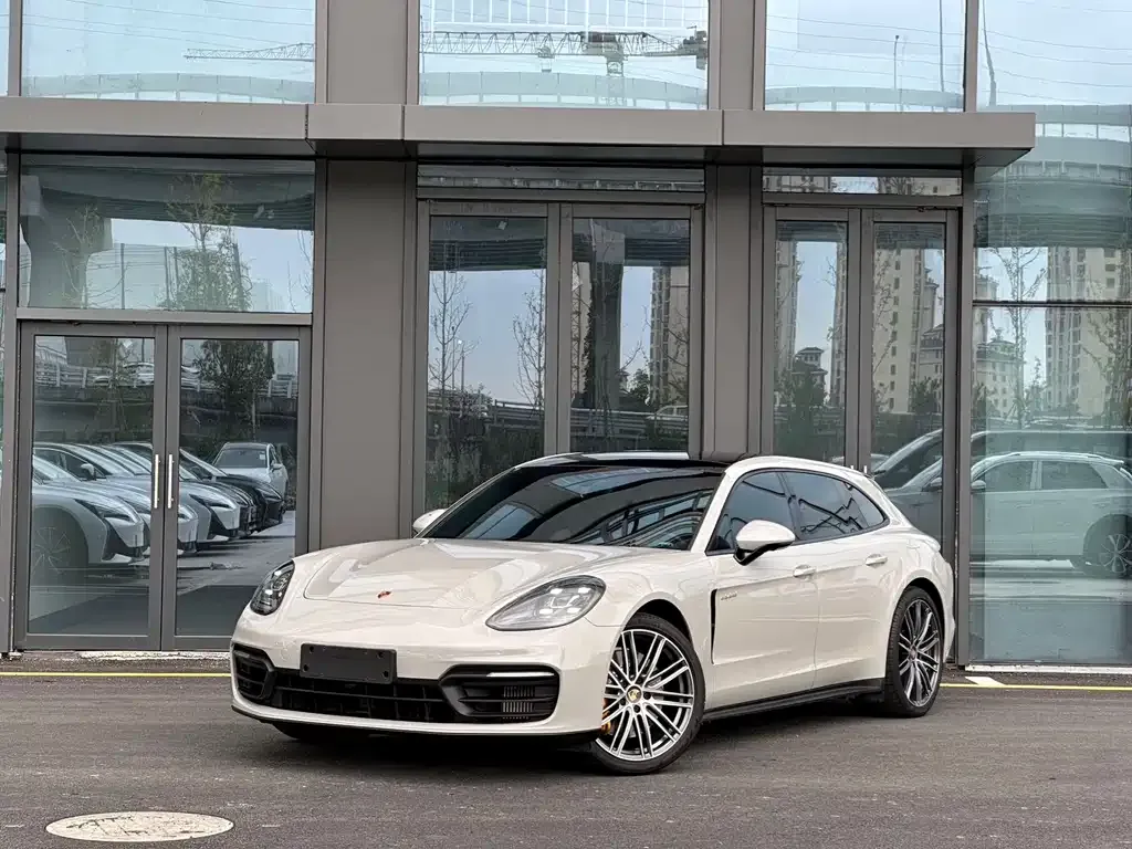 Porsche Panamera Hybrid — фото 1