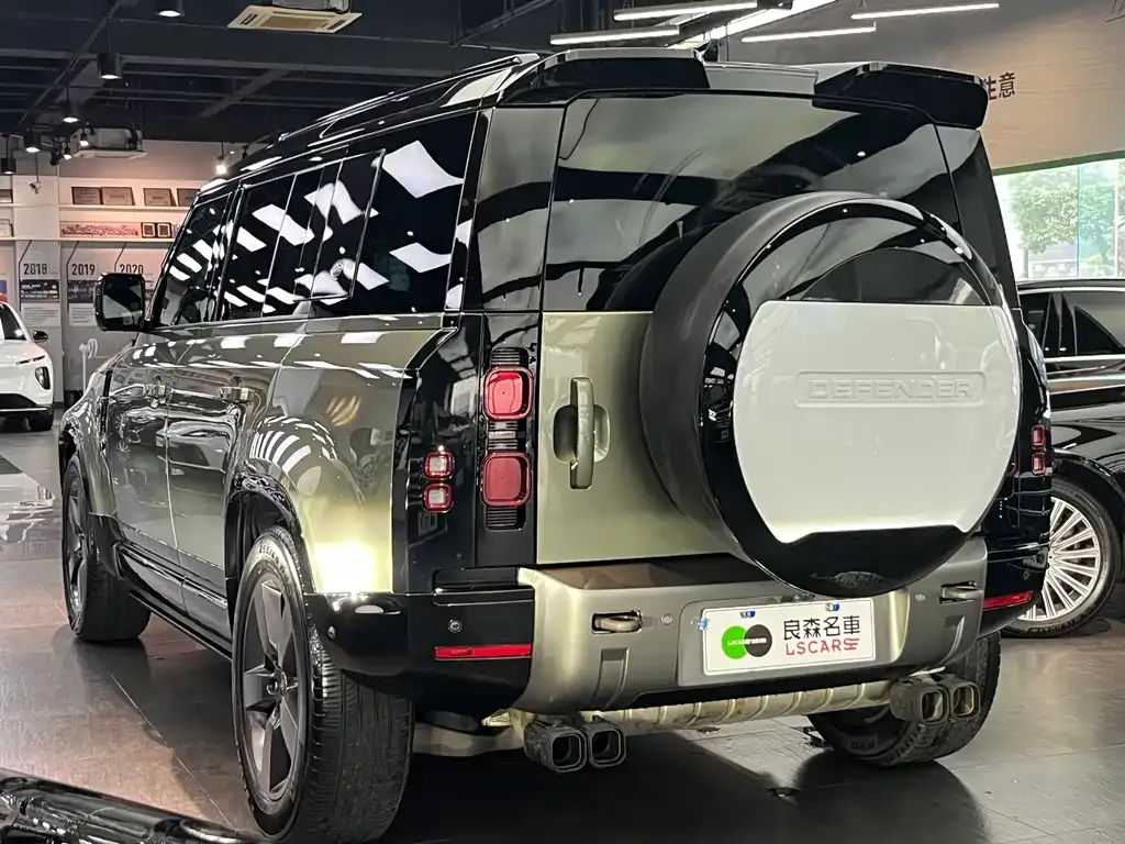 Land Rover Defender — фото 4