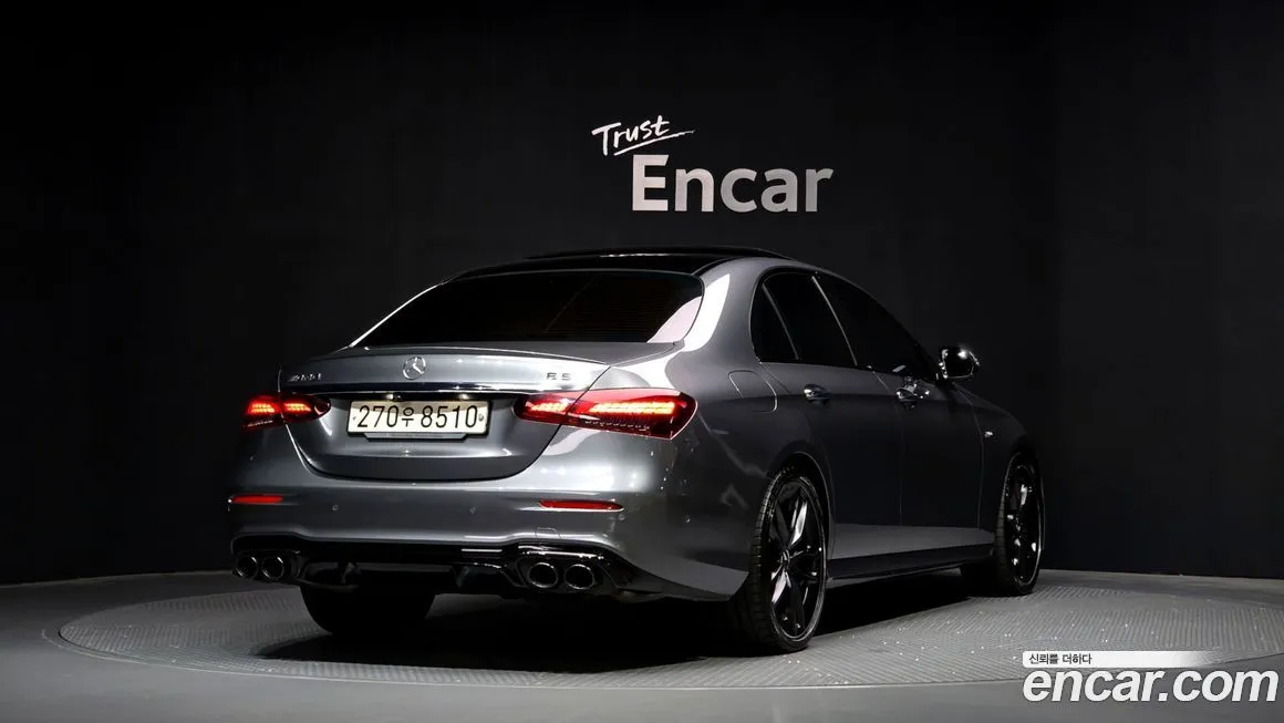 Mercedes-Benz E-Class — фото 2