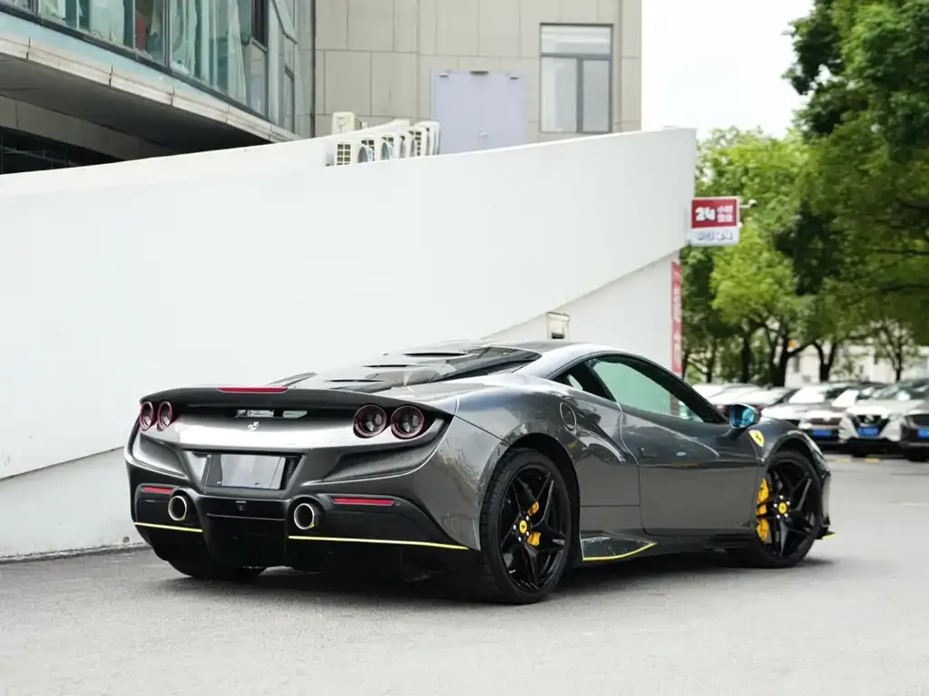 Ferrari F8 — фото 5