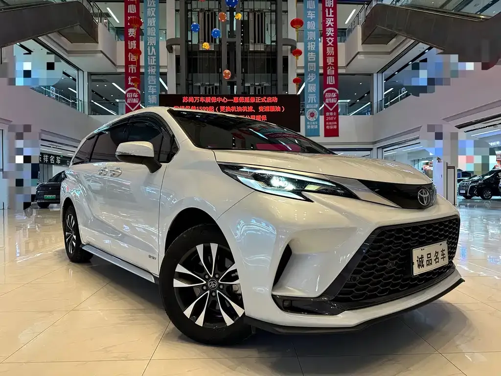 Toyota Granvia — фото 2