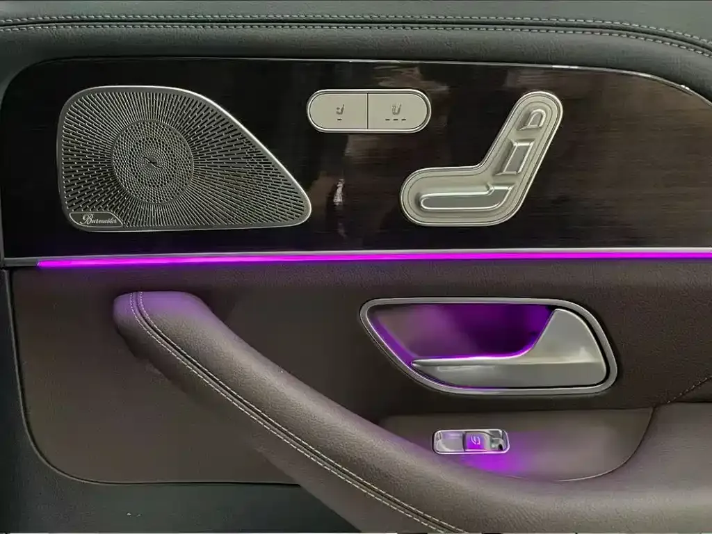 Mercedes-Benz GLS — фото 9