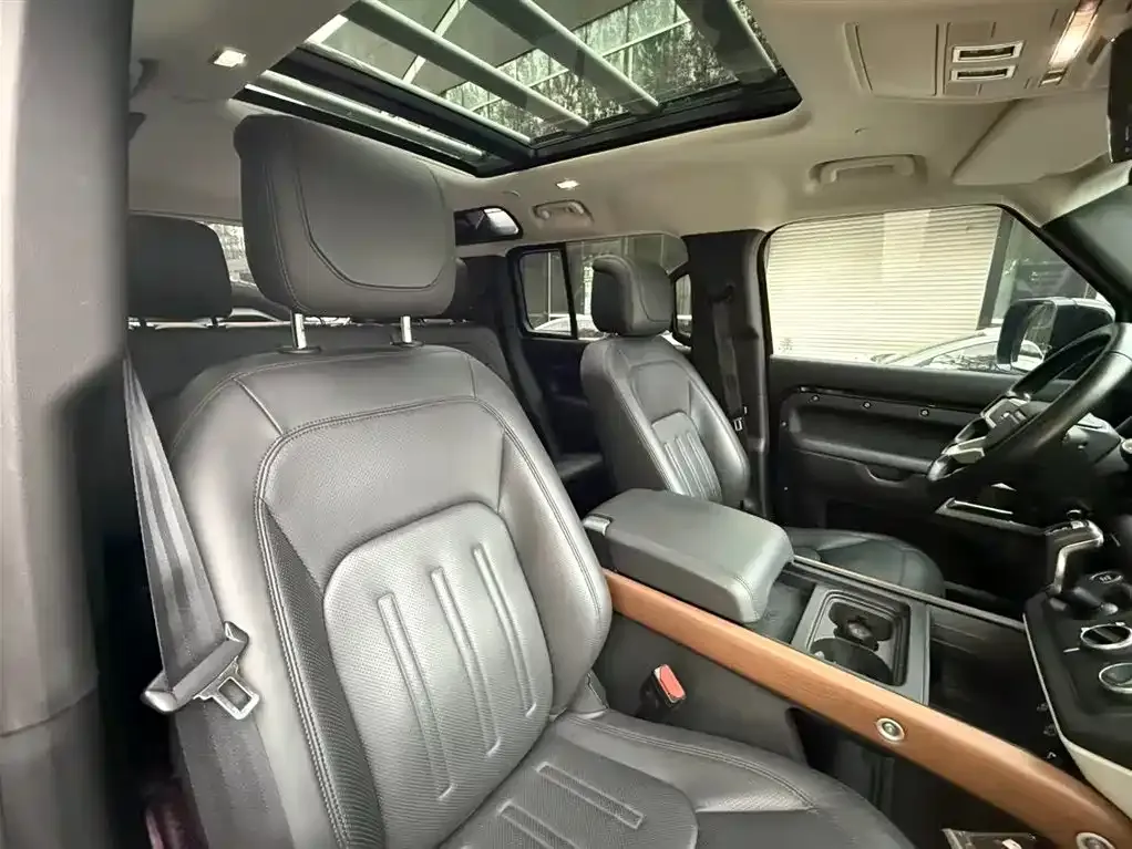 Land Rover Defender — фото 10