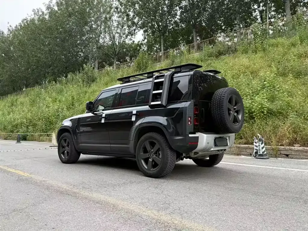 Land Rover Defender — фото 6