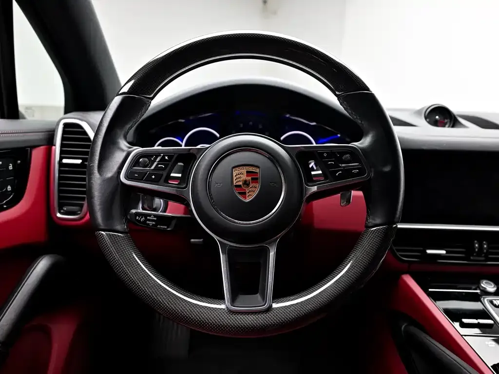 Porsche Cayenne — фото 7