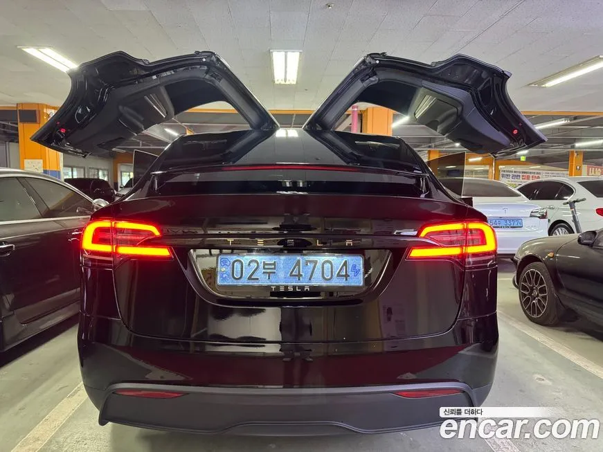 Tesla Model X — фото 2