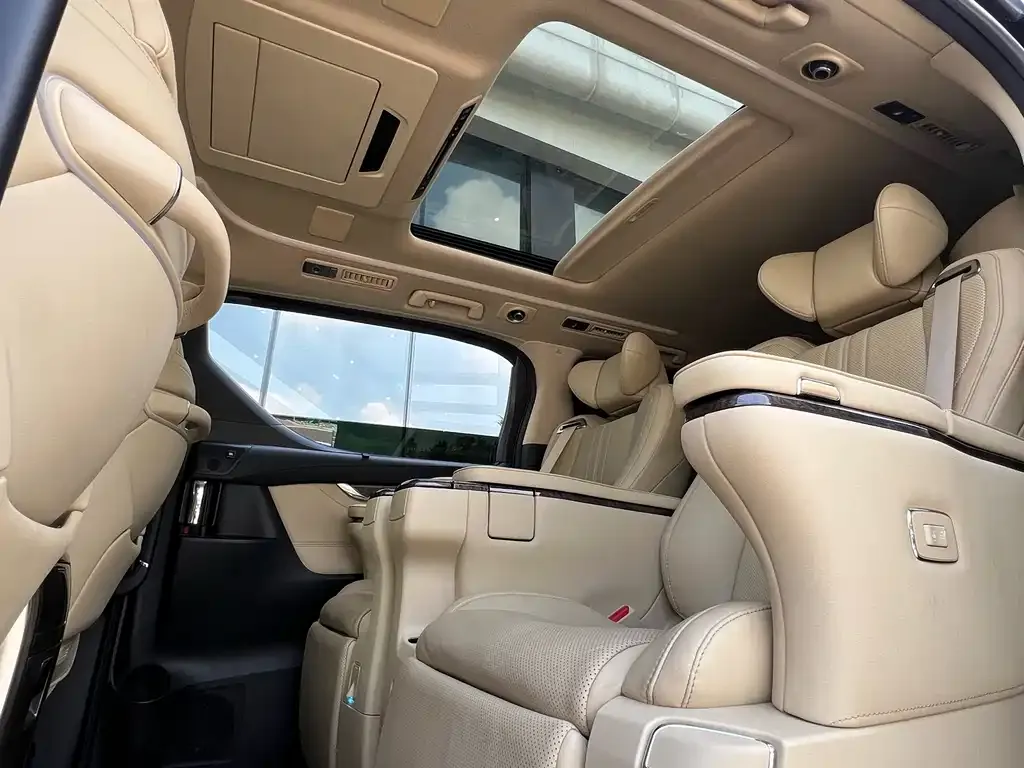 Toyota Vellfire — фото 5