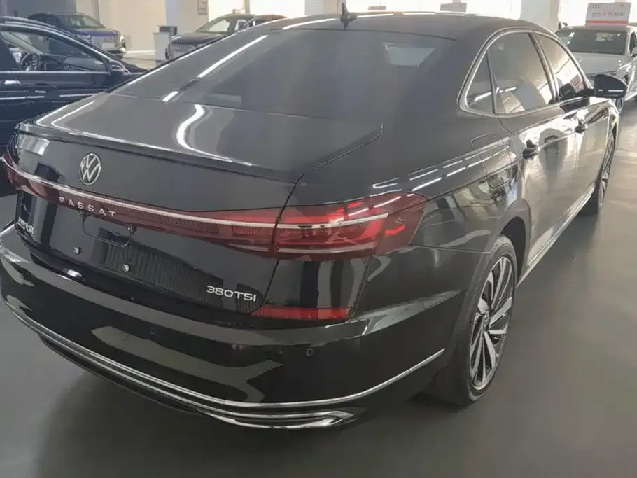 Volkswagen Passat — фото 3