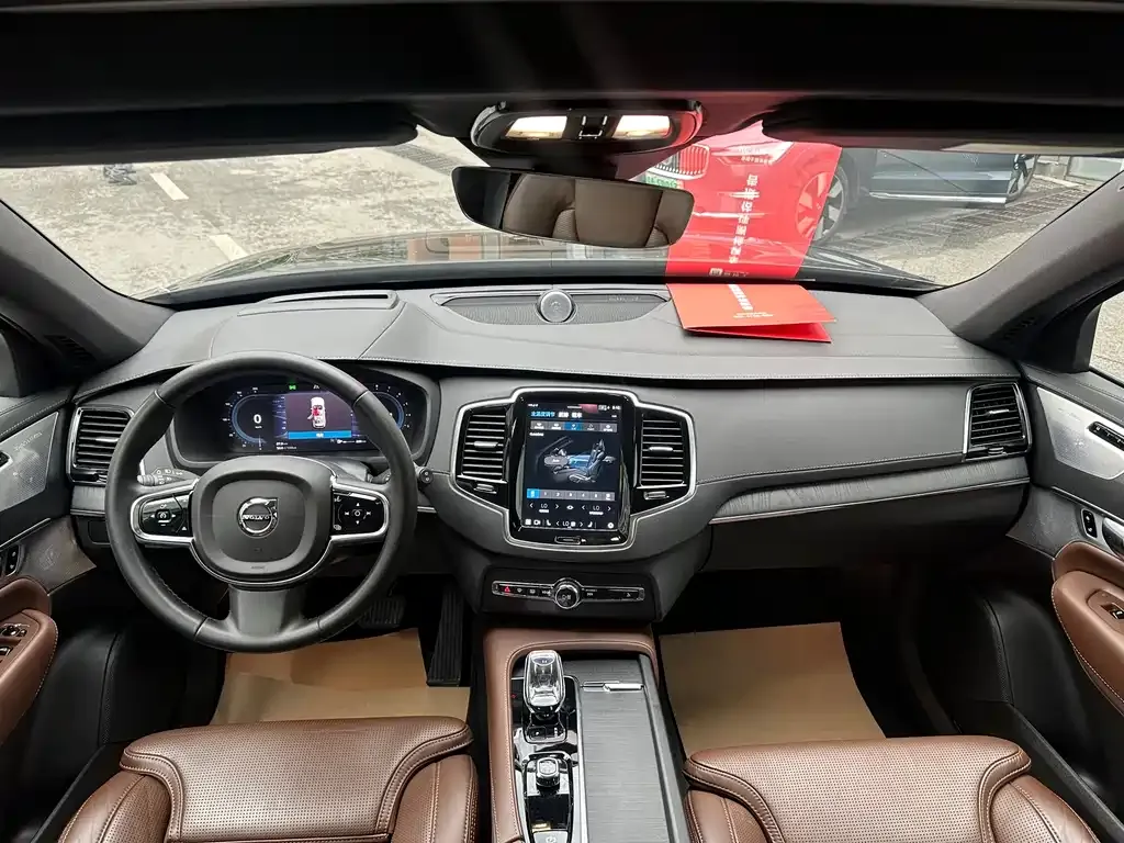 Volvo XC90 — фото 10