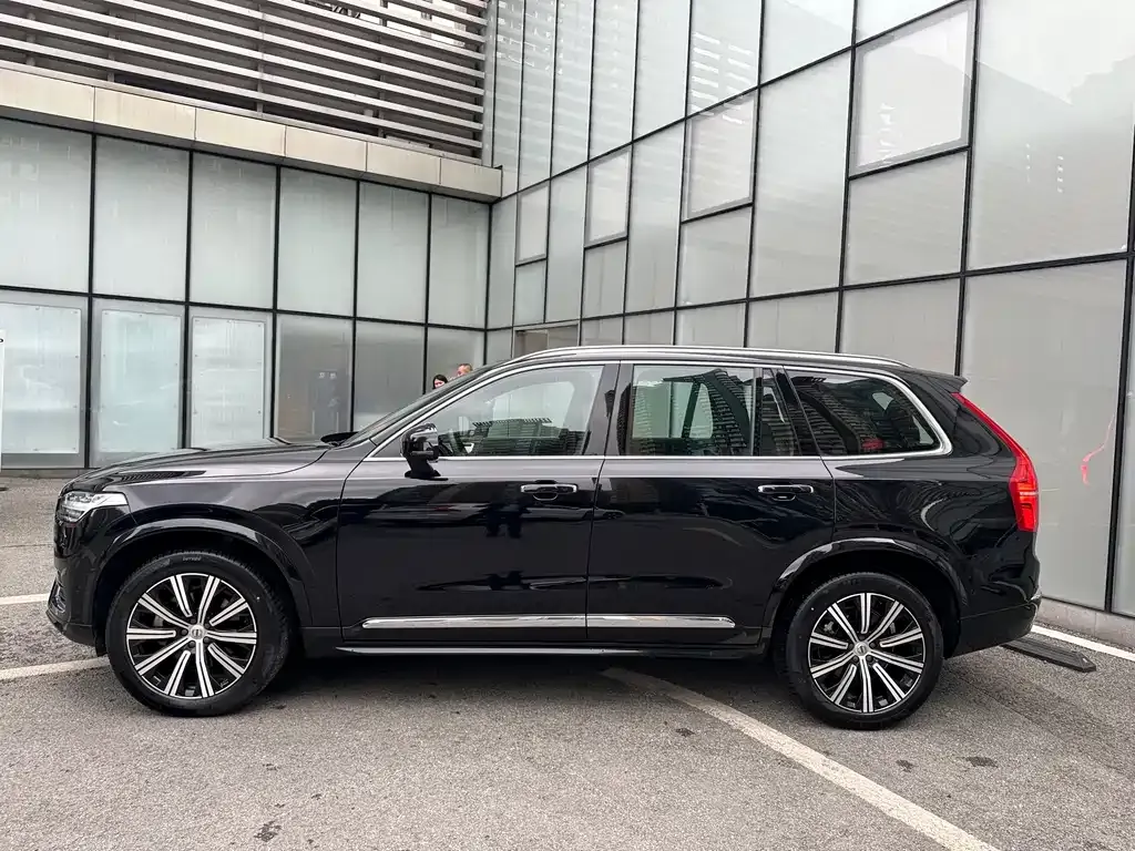Volvo XC90 — фото 5