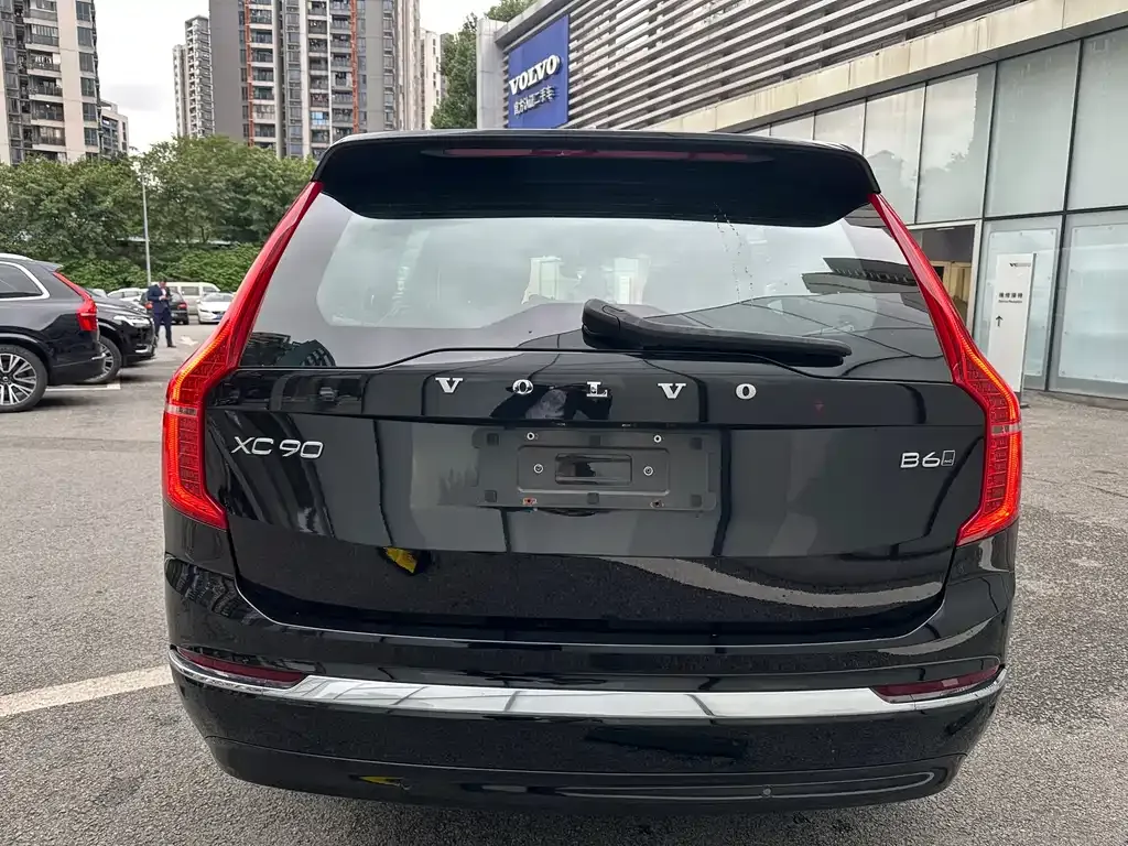 Volvo XC90 — фото 7