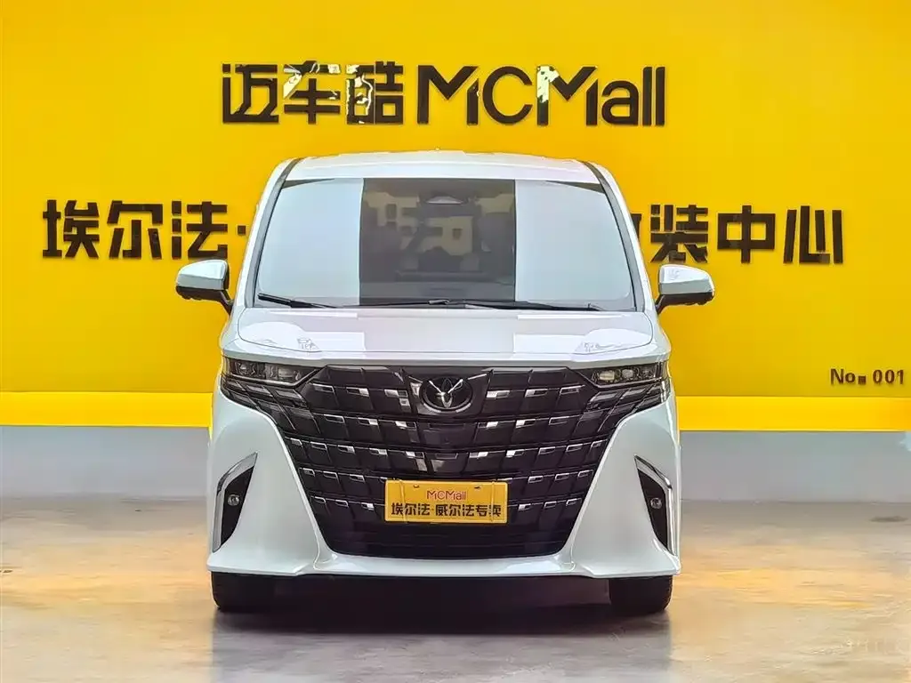 Toyota Alphard — фото 2