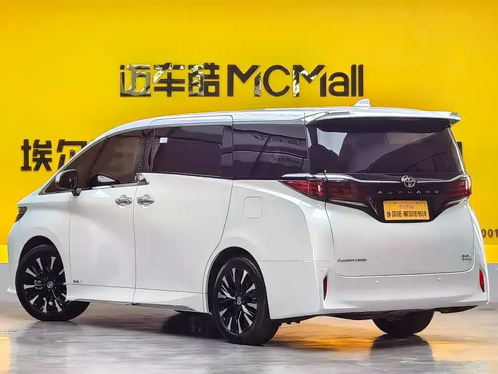 Toyota Alphard — фото 6