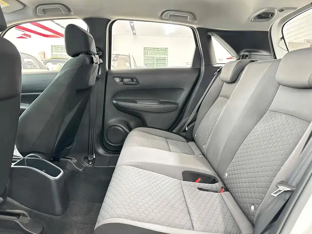 Honda Fit — фото 6
