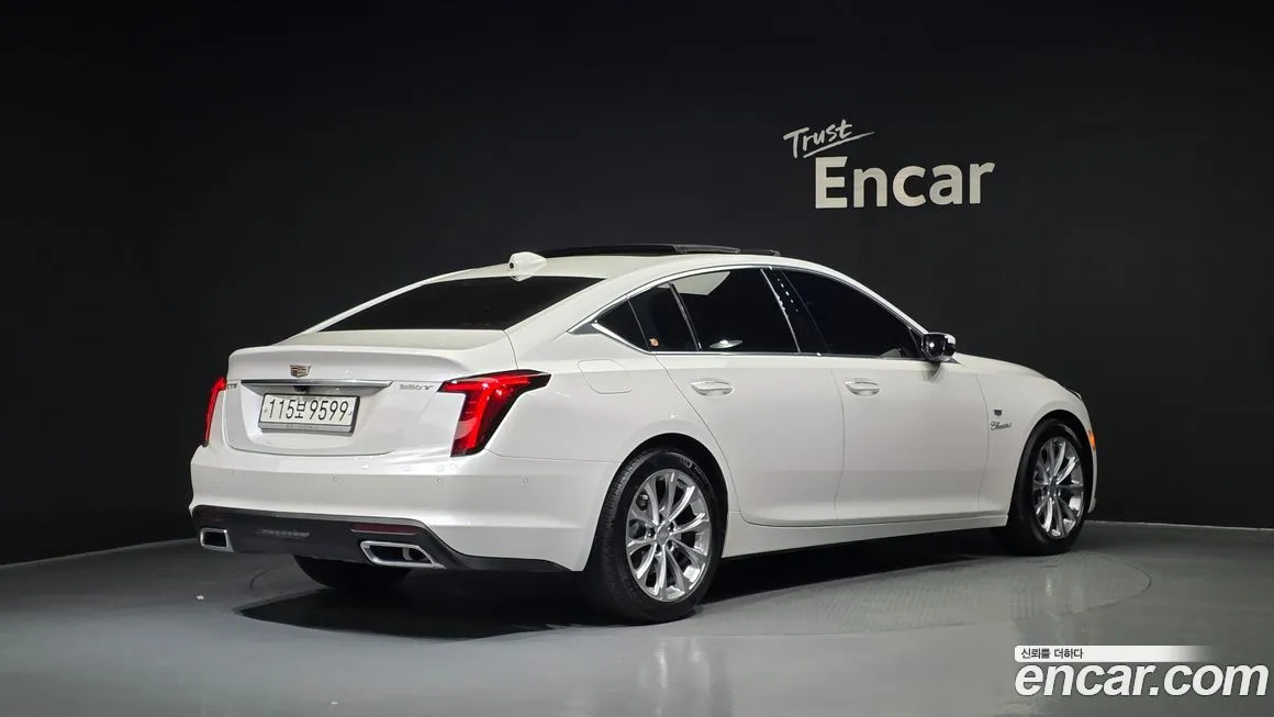Cadillac CT5 — фото 2