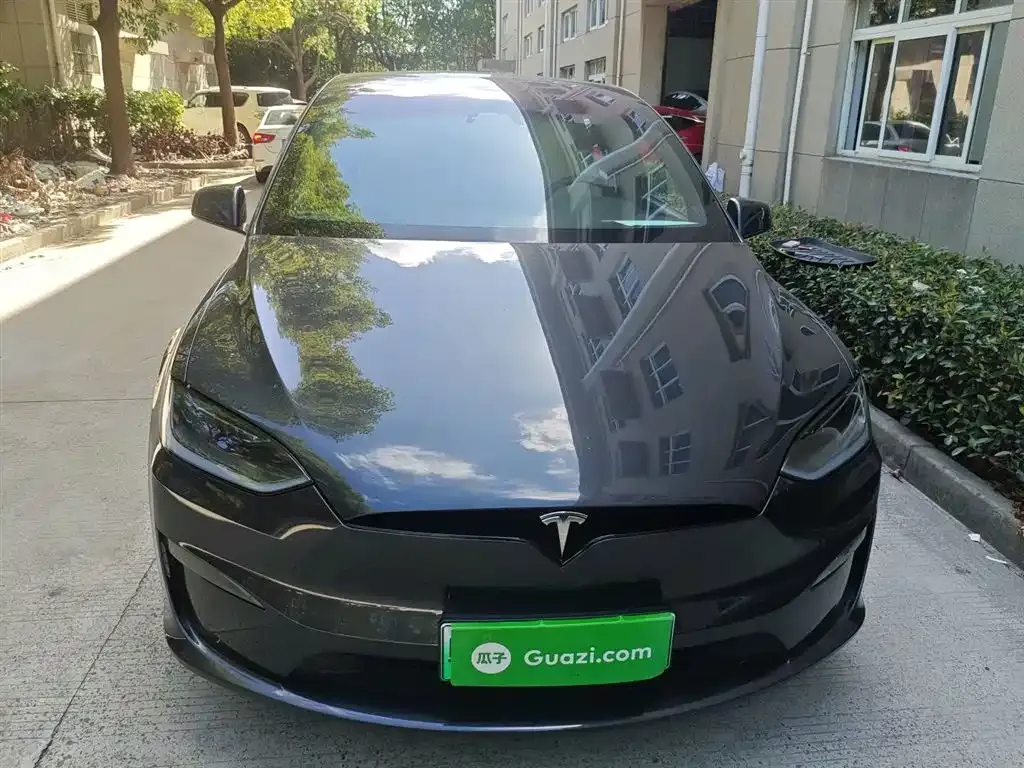 Tesla Model X — фото 3
