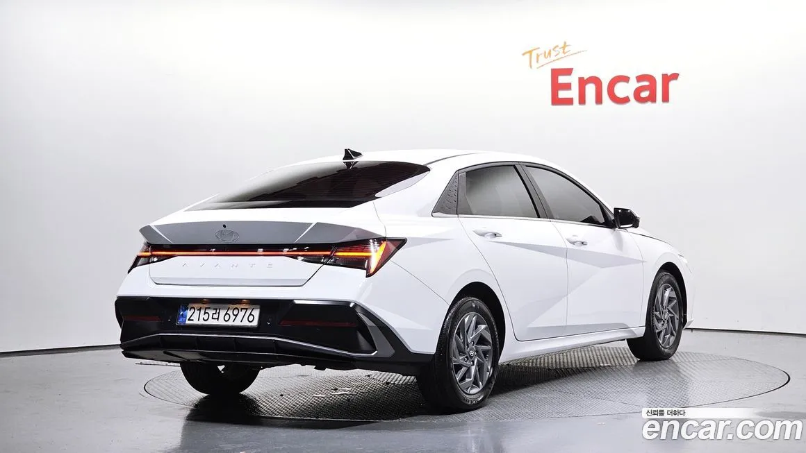 Hyundai AVANTE — фото 2