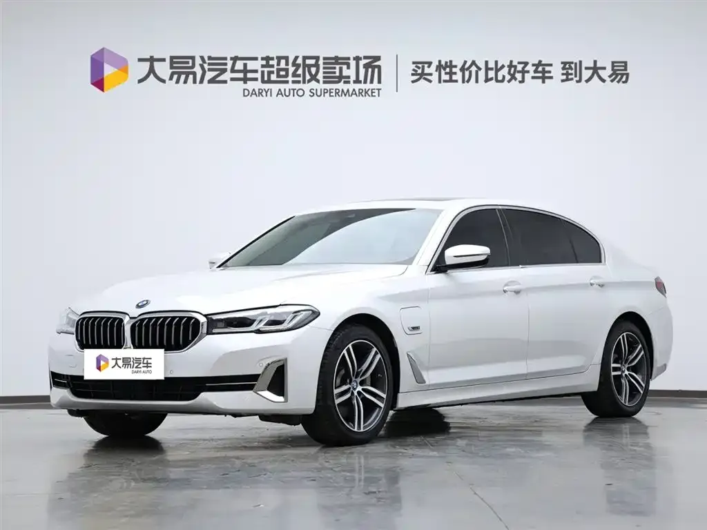 BMW 5 Series New Energy — фото 1