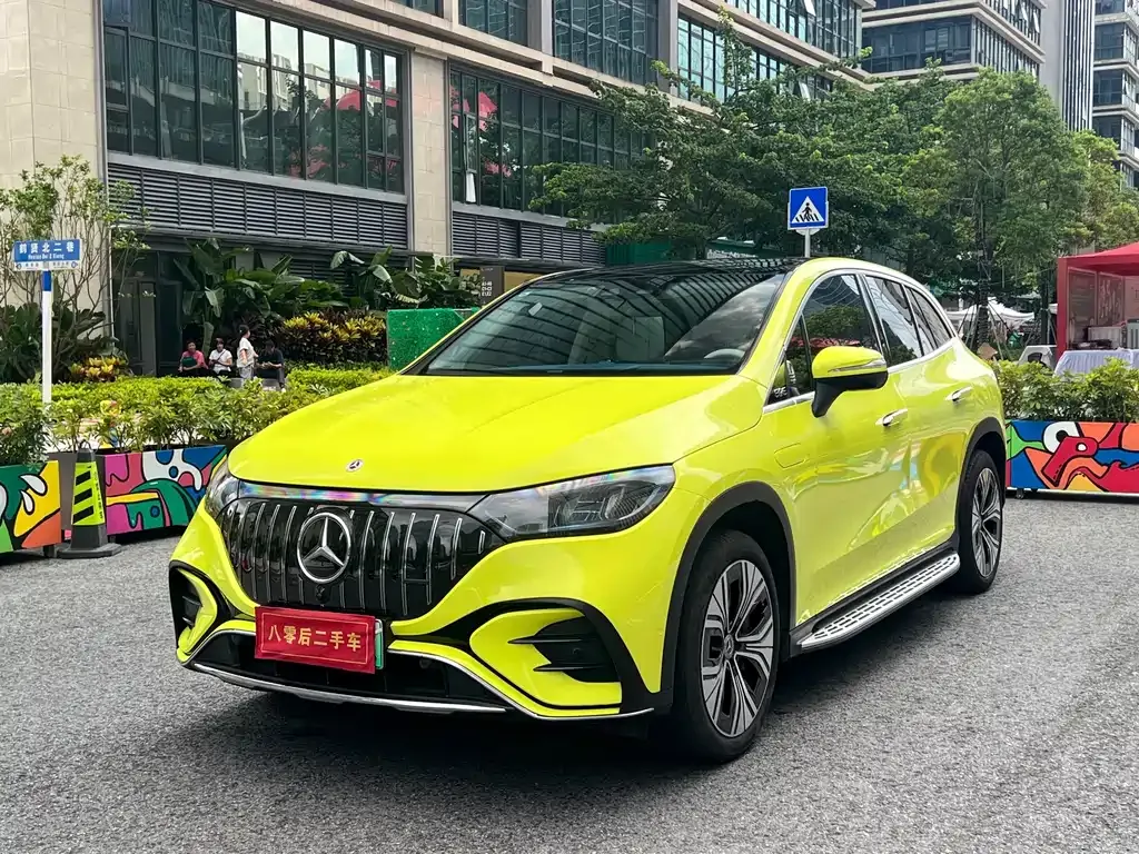 Mercedes-Benz EQE SUV — фото 1