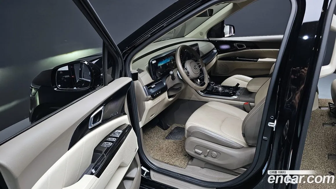 Kia Carnival — фото 10