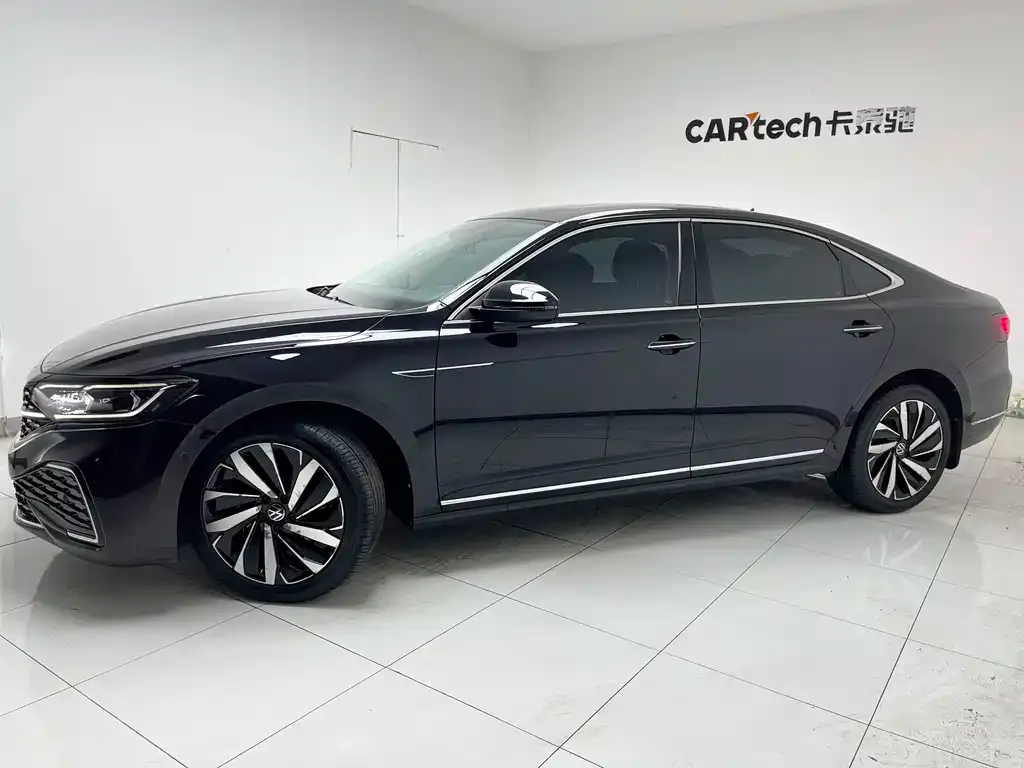 Volkswagen Passat — фото 3