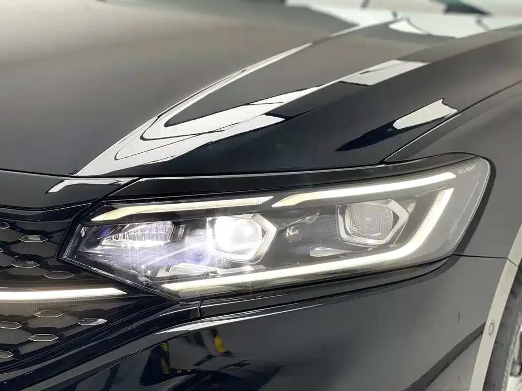 Volkswagen Passat — фото 6