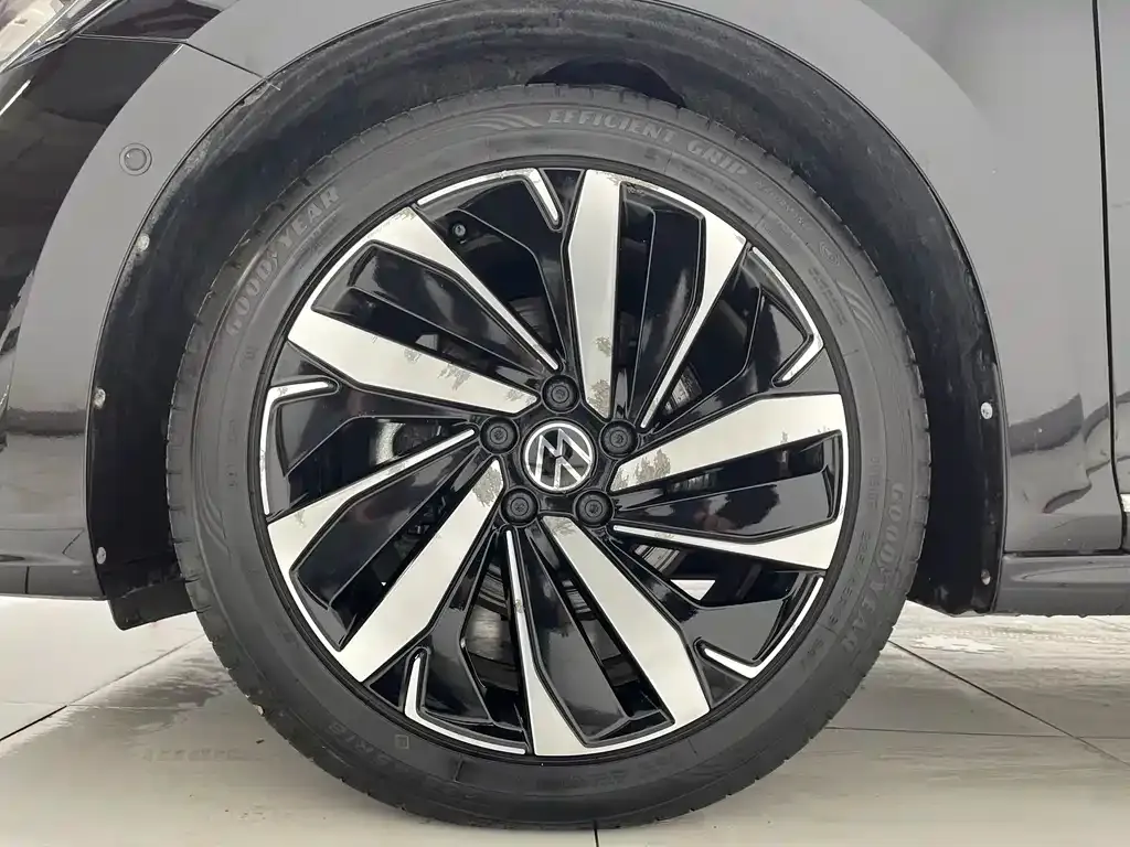 Volkswagen Passat — фото 7