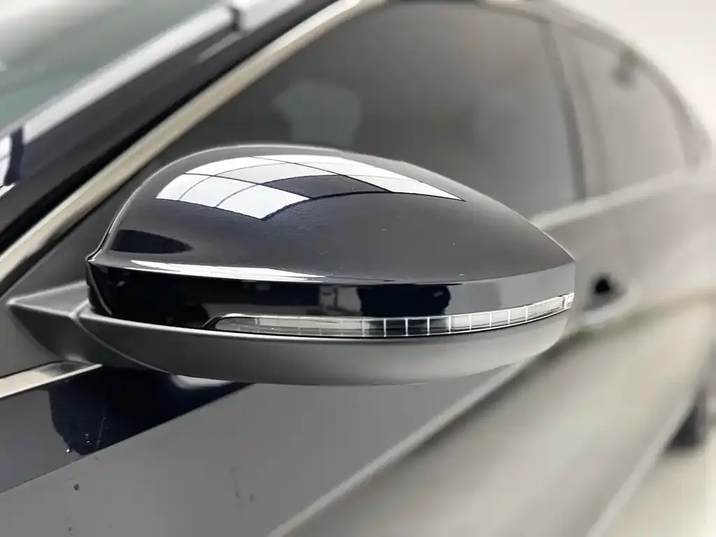 Volkswagen Passat — фото 8