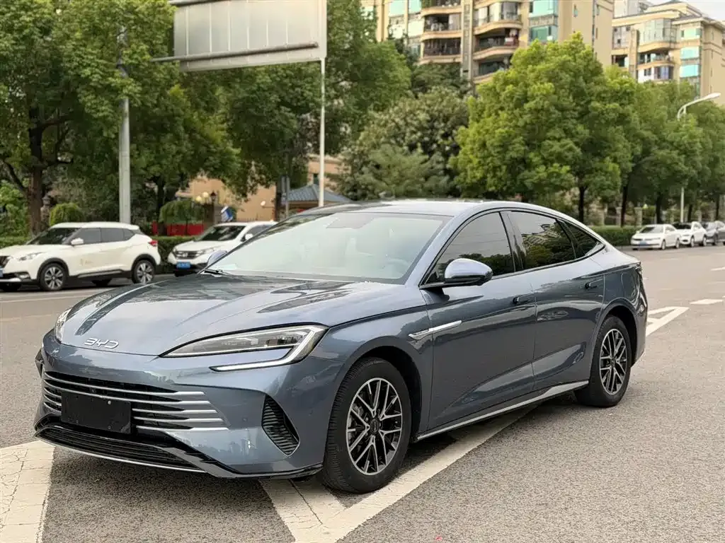 BYD Seal — фото 1