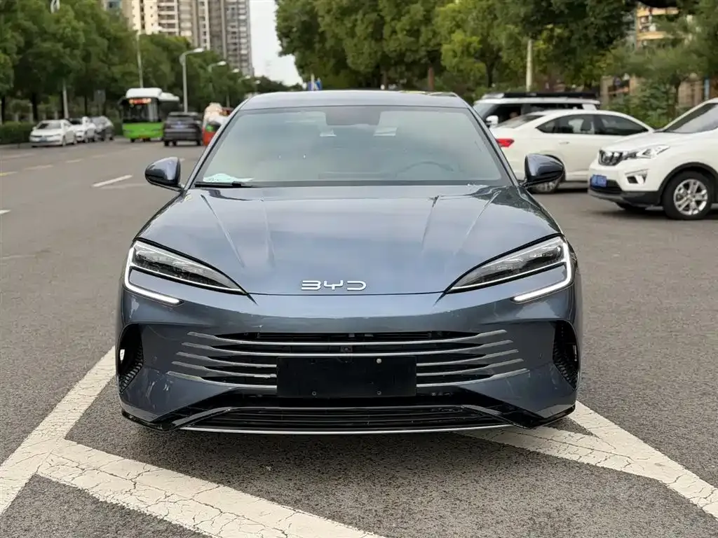 BYD Seal — фото 2