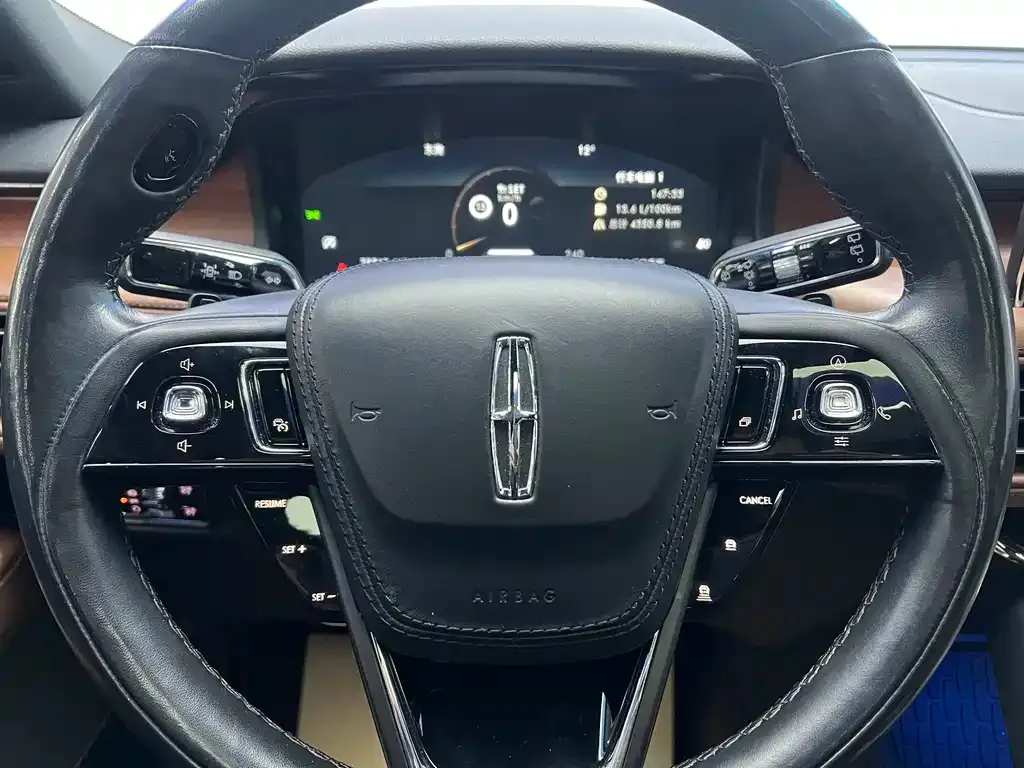 Lincoln Aviator — фото 10