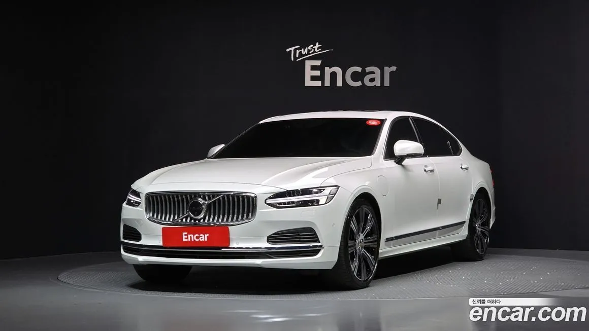 Volvo S90 — фото 1