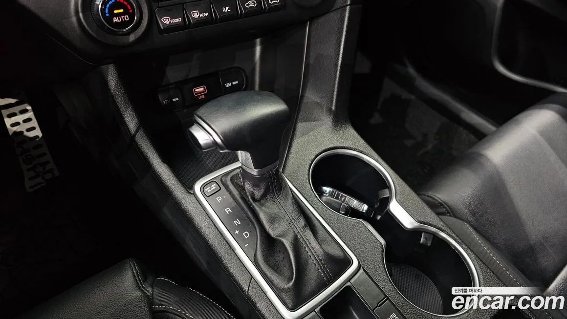 Kia Sportage — фото 9
